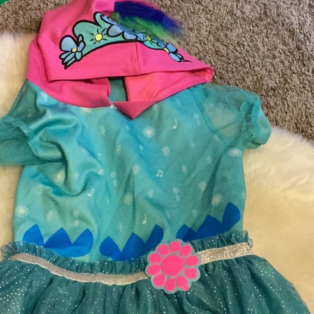 Trolls costume dress 7/8